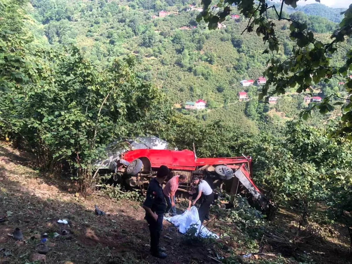 Giresun'da Fındık Bahçesine İşçi Taşıyan Kamyonet Kazası: 1 Ölü, 9 Yaralı