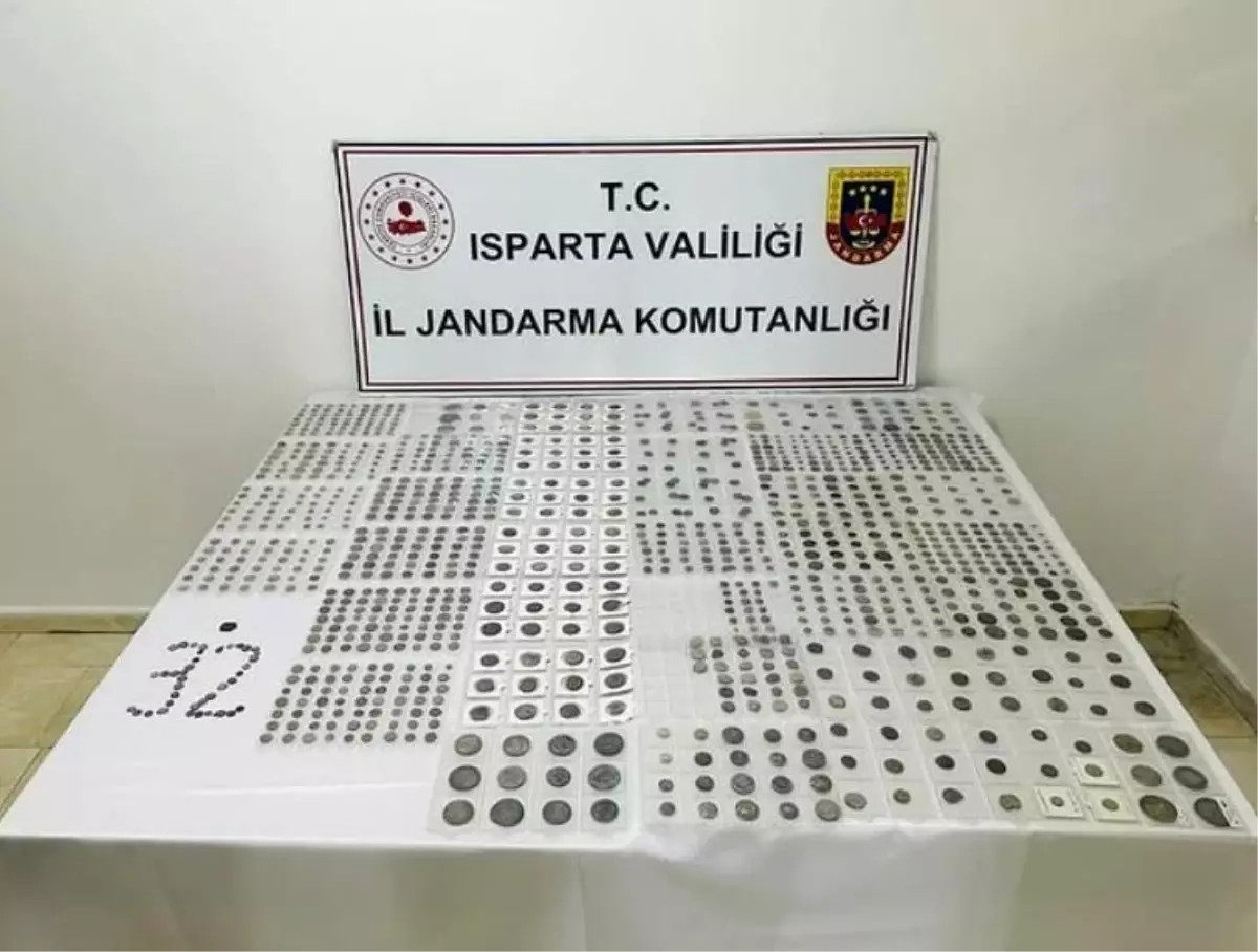 Isparta'da Tarihi Eser Kaçakçılığı Operasyonu: 1.155 Sikke Ele Geçirildi