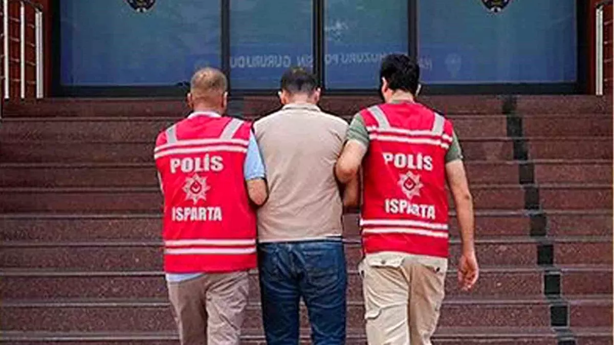 Isparta'da Ruhsatsız Av Tüfeği ve Uyuşturucu Ele Geçirildi