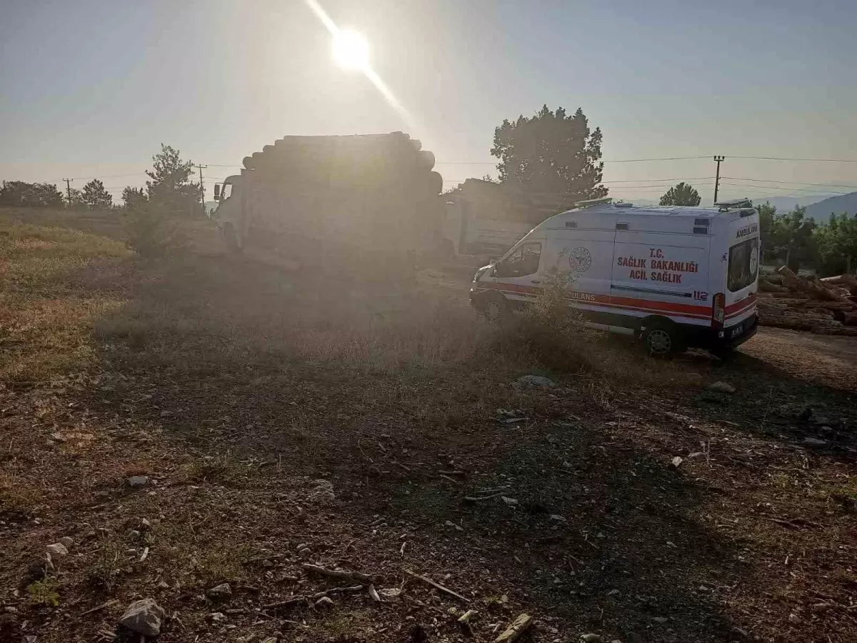 Kamyonun Altında Kalan Adam Hayatını Kaybetti