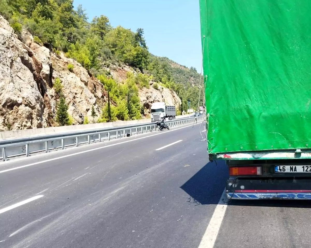 Gazipaşa'da Motosiklet Kazası: Sürücü Yaralandı