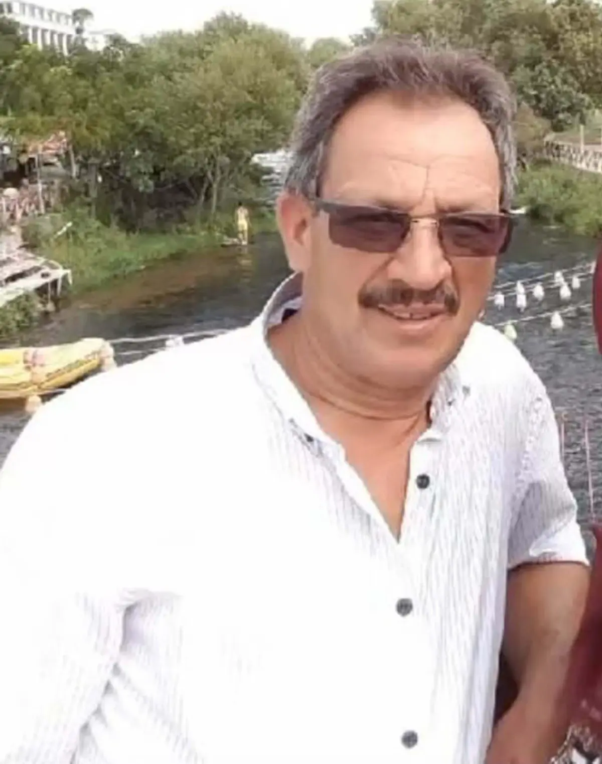 Kamyonun Kasasından Düşen Tomruklar Altında Kalan Adam Hayatını Kaybetti