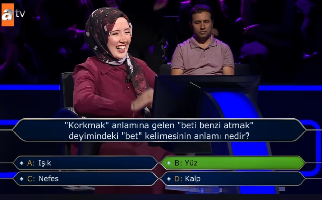 'Korkmak' anlamına gelen 'beti benzi atmak' deyimindeki 'bet' kelimesinin anlamı nedir? 'Korkmak' anlamına gelen 'beti benzi atmak' deyimindeki 'bet' kelimesinin anlamı nedir?