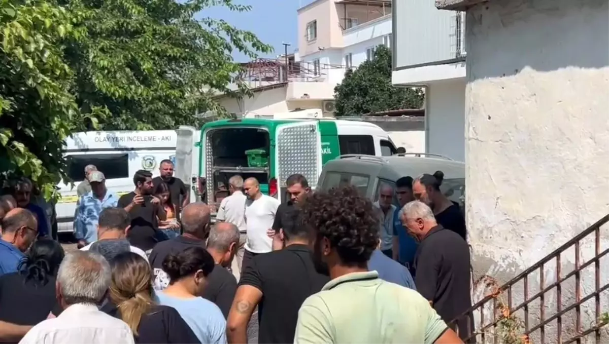 Mersin'de Yangın: 2 Çocuk Annesi Kadın Hayatını Kaybetti