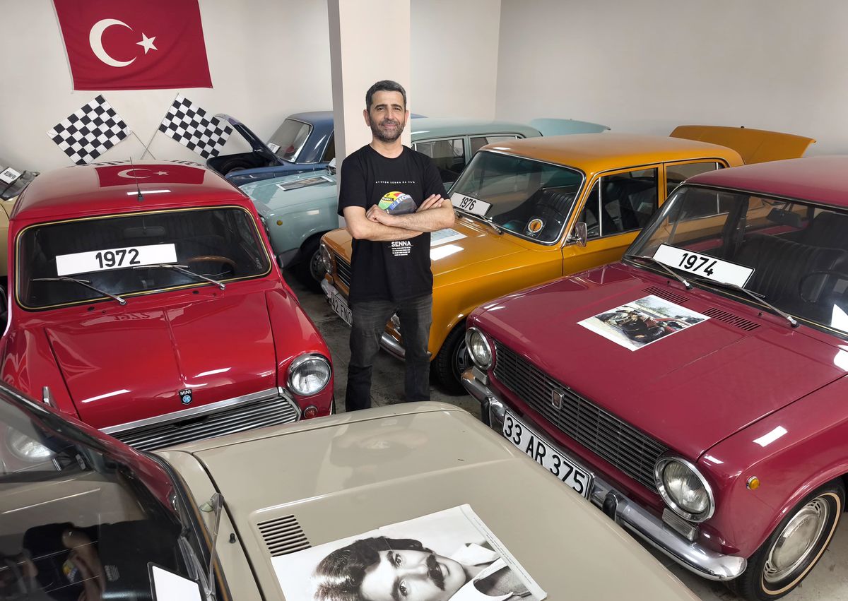 Moto drag şampiyonu Oktay Dal'ın klasik otomobil koleksiyonu