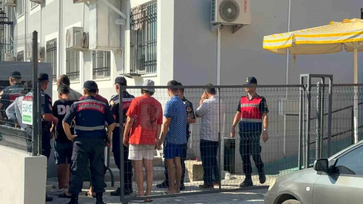 Muğla'da 57 Düzensiz Göçmen Yakaladı, 7 Kaçakçı Gözaltında