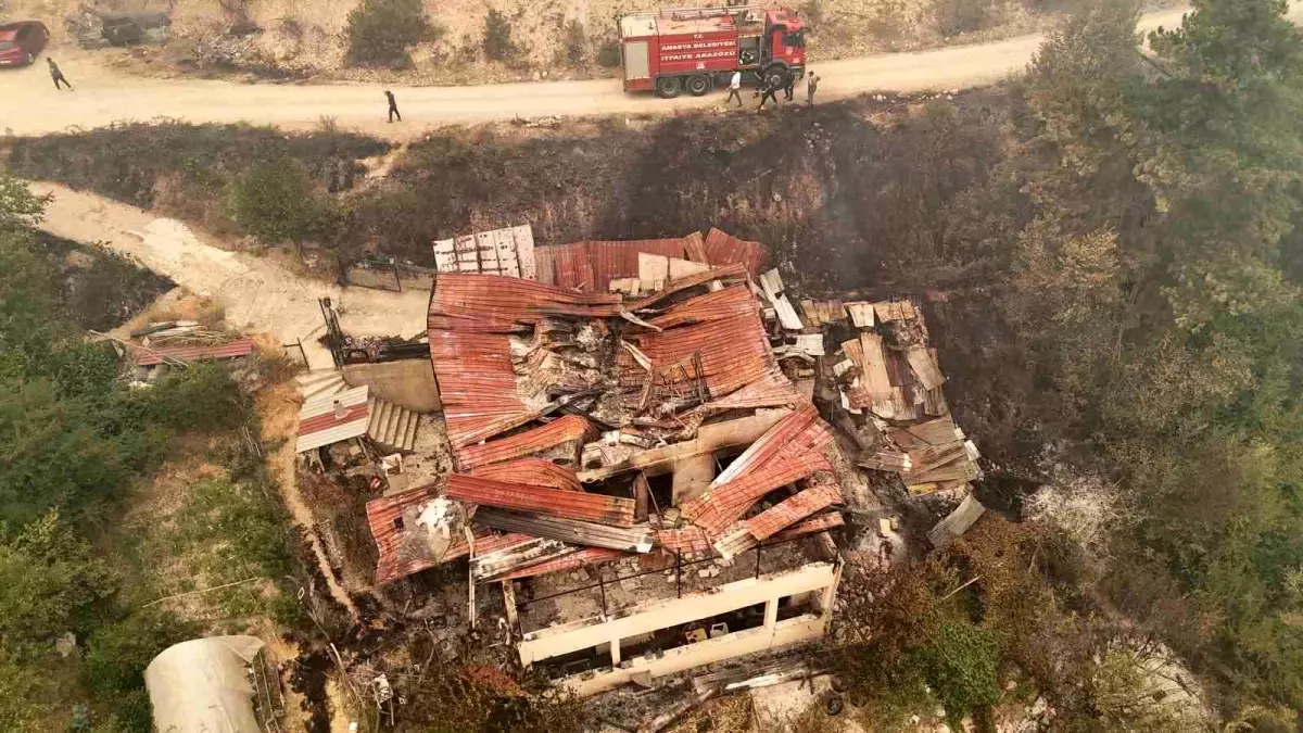 Karabük'teki Orman Yangınında Kamış Köyü Zarar Gördü