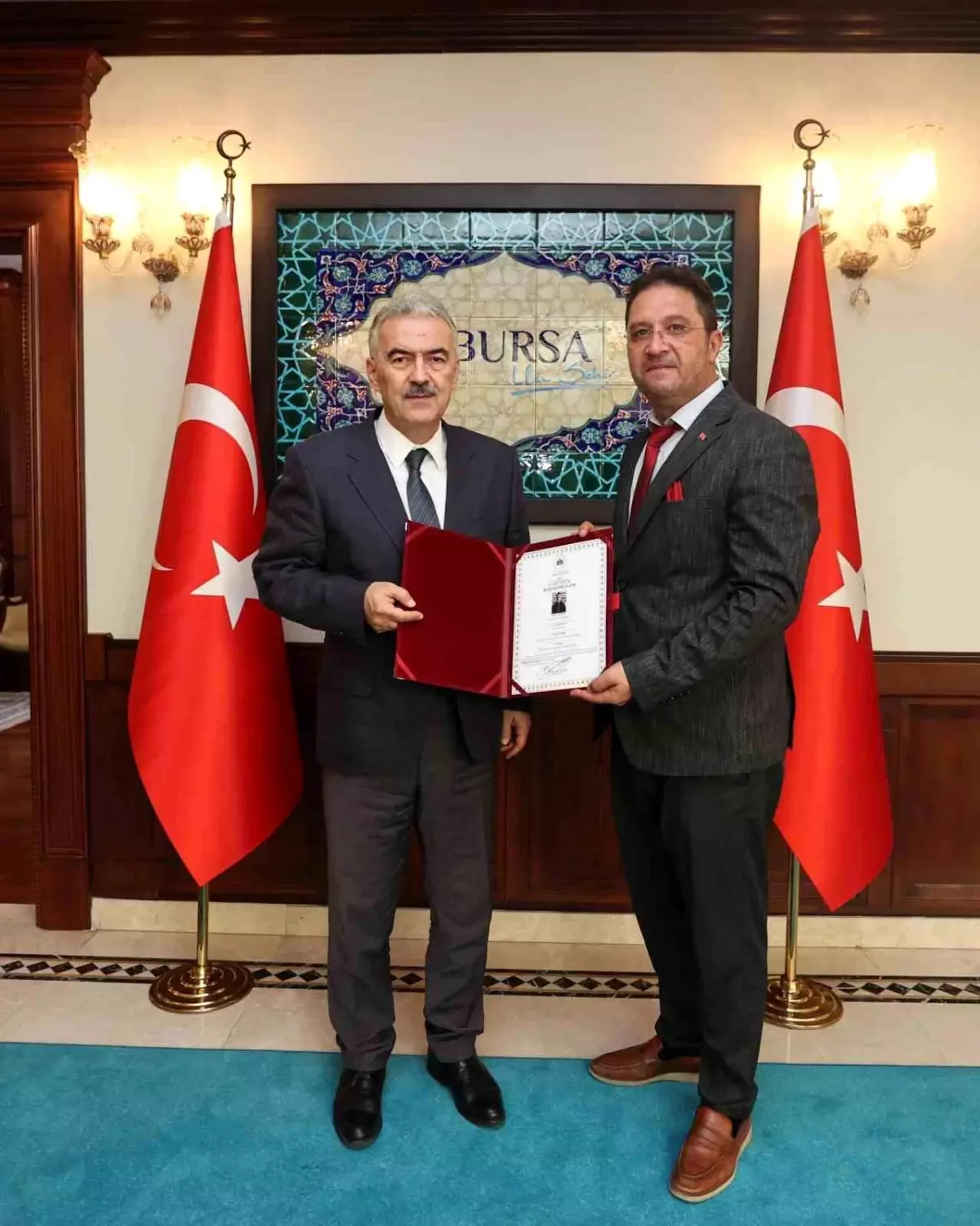 Osman Başeğmez İzmir'e Atandı, Bursa Valisi'nden Veda Ziyareti