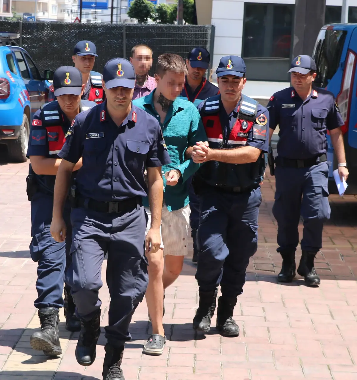 Antalya'da Rus Vatandaşı Bıçaklandı, İki Kişi Gözaltına Alındı