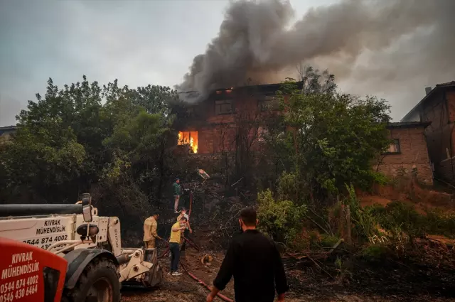 The intervention continues on the 4th day of the forest fire spreading from Sakarya to Bilecik