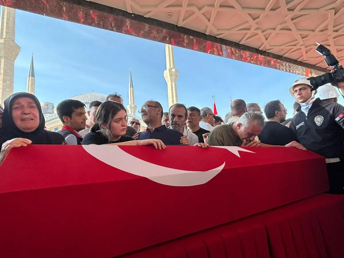 AKUT gönüllülerinin cenazeleri Ankara'da son yolculuklarına uğurlandı