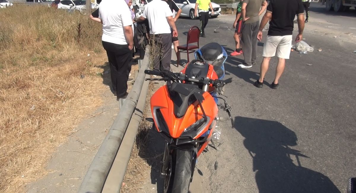 Silivri'de Motosiklet Kazası: Sürücü Yaralandı, Otomobil Kaçtı