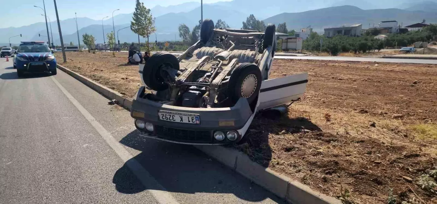 Hatay'da Tırla Çarpışan Otomobil Takla Attı: Sürücü Yaralı