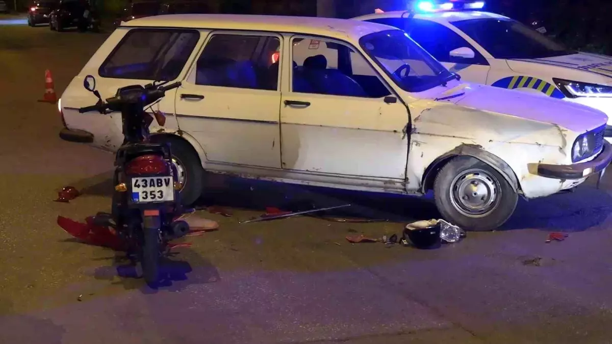 Kütahya'da Trafik Kazası: 2 Yaralı