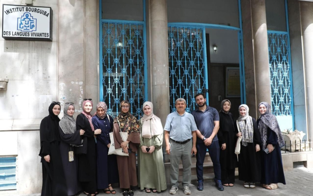 Türk üniversite öğrencileri Tunus'ta Arapça öğreniyor Türk üniversite öğrencileri Tunus'ta Arapça öğreniyor