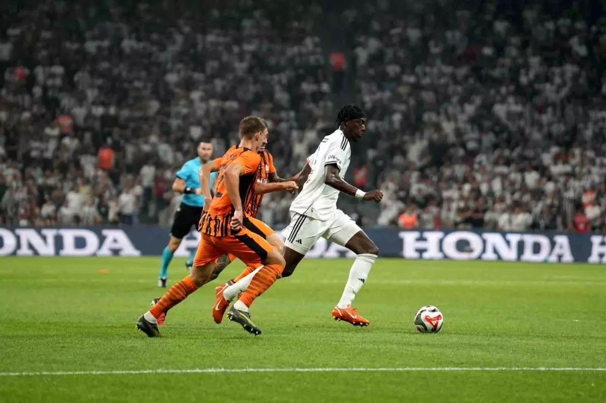 Beşiktaş, Shakhtar Donetsk'e Karşı İlk Yarıyı Geride Kapattı