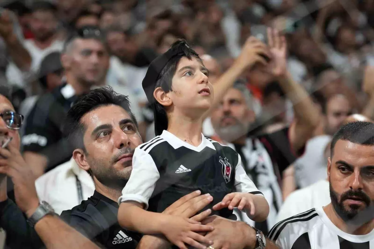 Beşiktaş, Shakhtar Donetsk'e 4-2 Mağlup Oldu