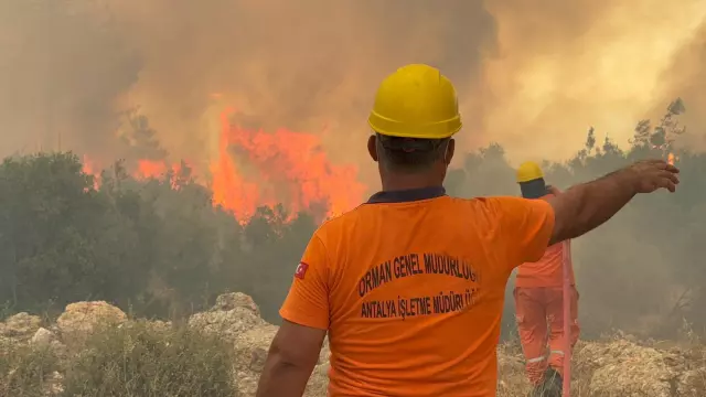 3 separate forest fires in Antalya! The flames approached residential areas