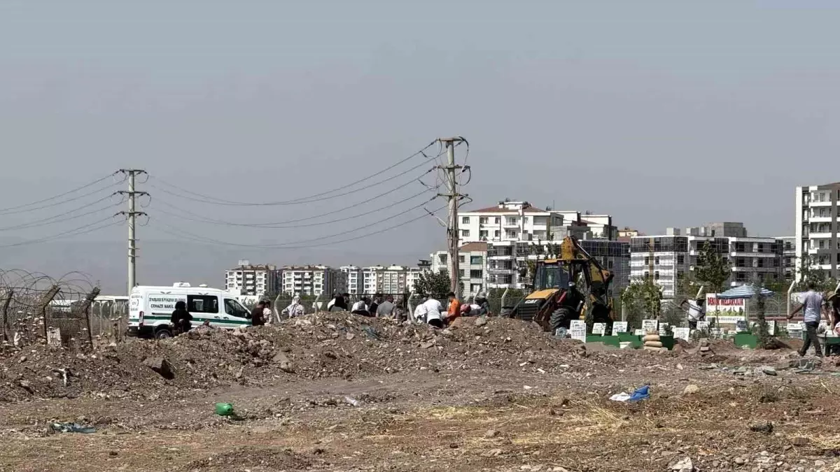 Diyarbakır'da 19 Yaşındaki Kadın Silahlı Saldırıda Hayatını Kaybetti