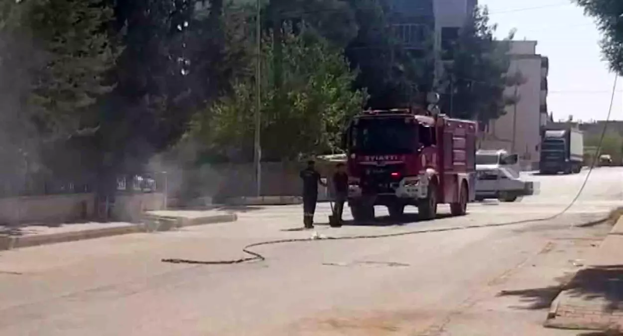 Adıyaman'da Aşırı Sıcaklar Elektrik Direğini Yaktı