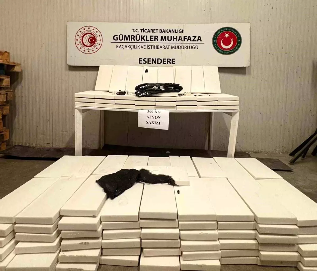 Yüksekova'da 300 Kilogram Afyon Sakızı Ele Geçirildi