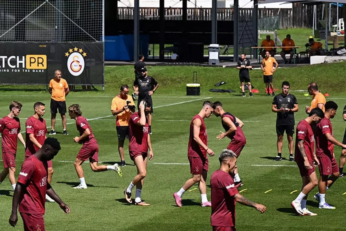 Galatasaray'da küsler barıştı! Yönetim çok sevindi