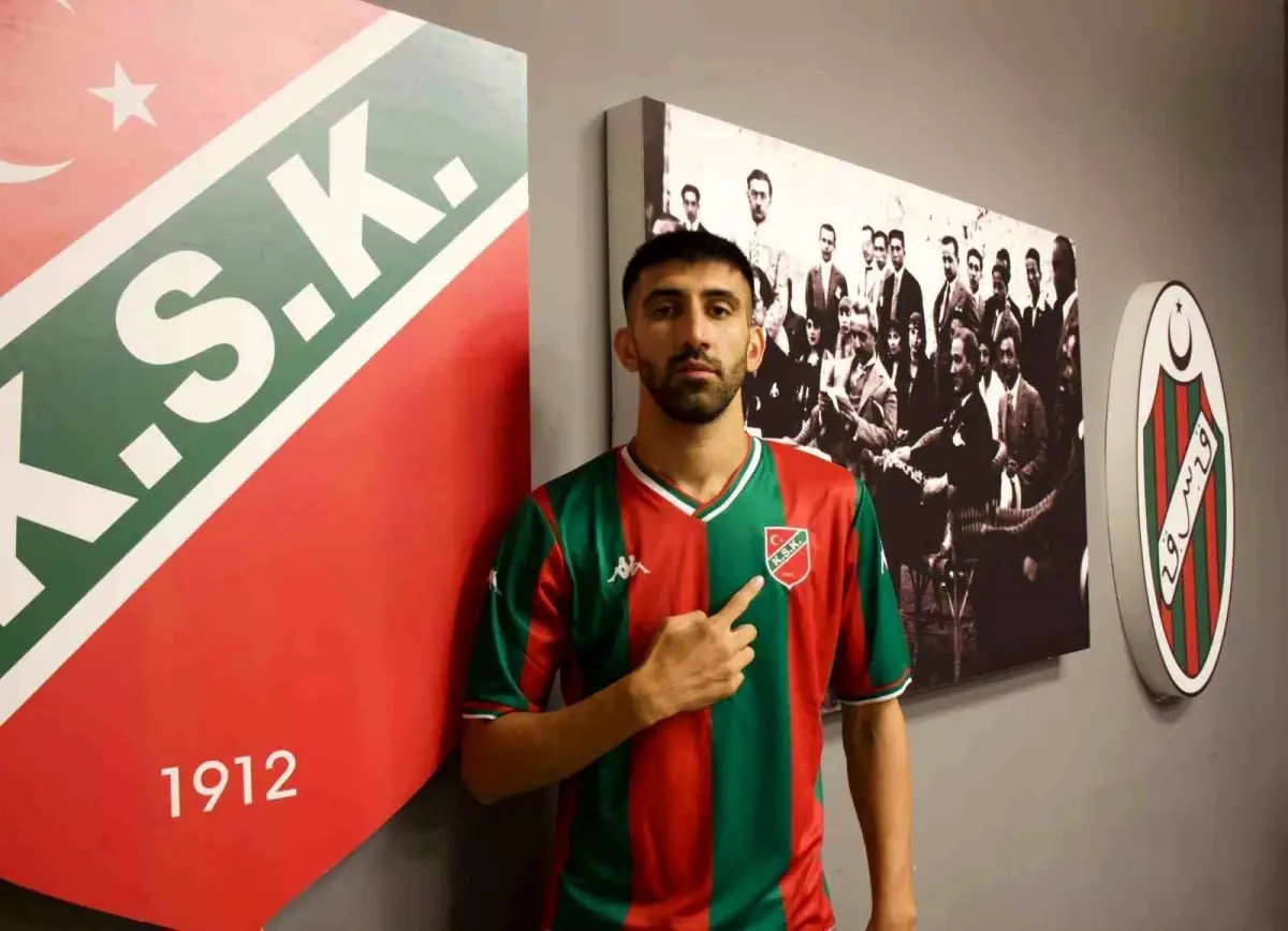 Karşıyaka, Erhan Öztürk'ü Kadrosuna Kattı