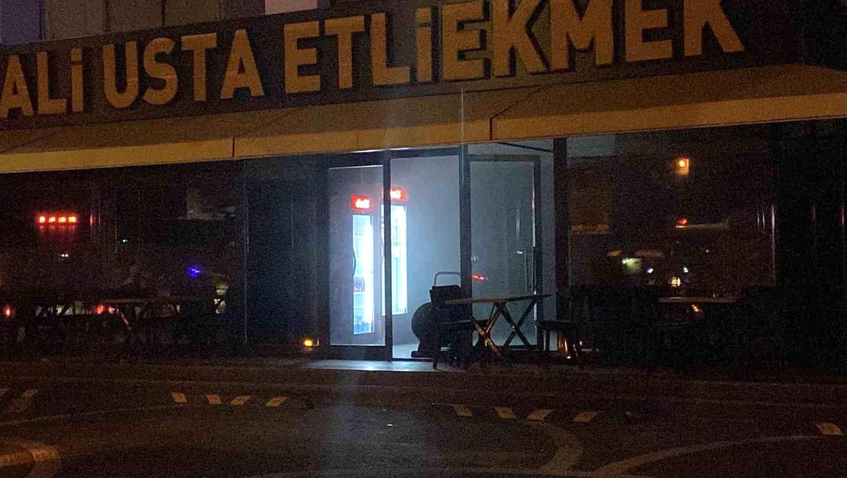 Konya'da Lokantada Klima Motoru Patladı, Yangın Çıktı
