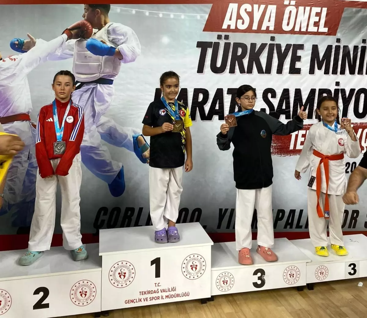 Düzceli Karateciler Türkiye Şampiyonasında Madalya Kazandı