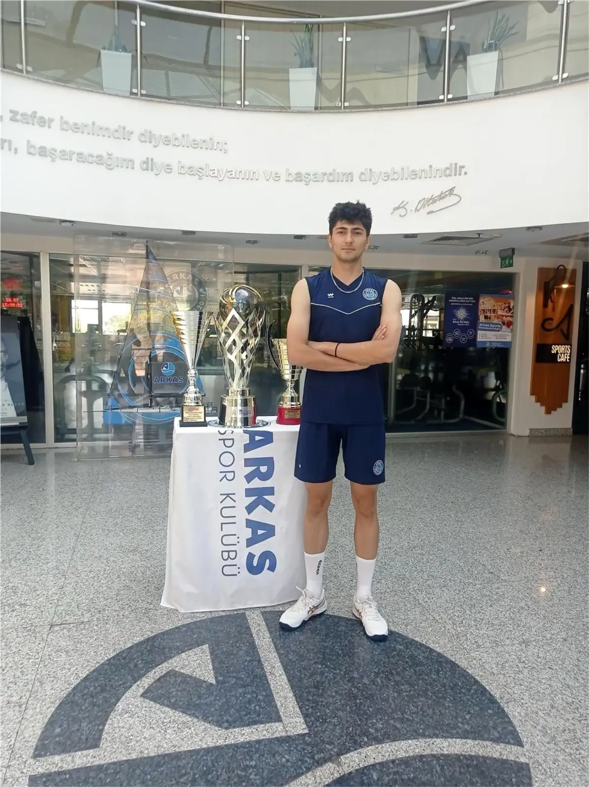 Kayseri Elit Voleybol Kulübü'nden İzmir Arkas Spor'a Transfer