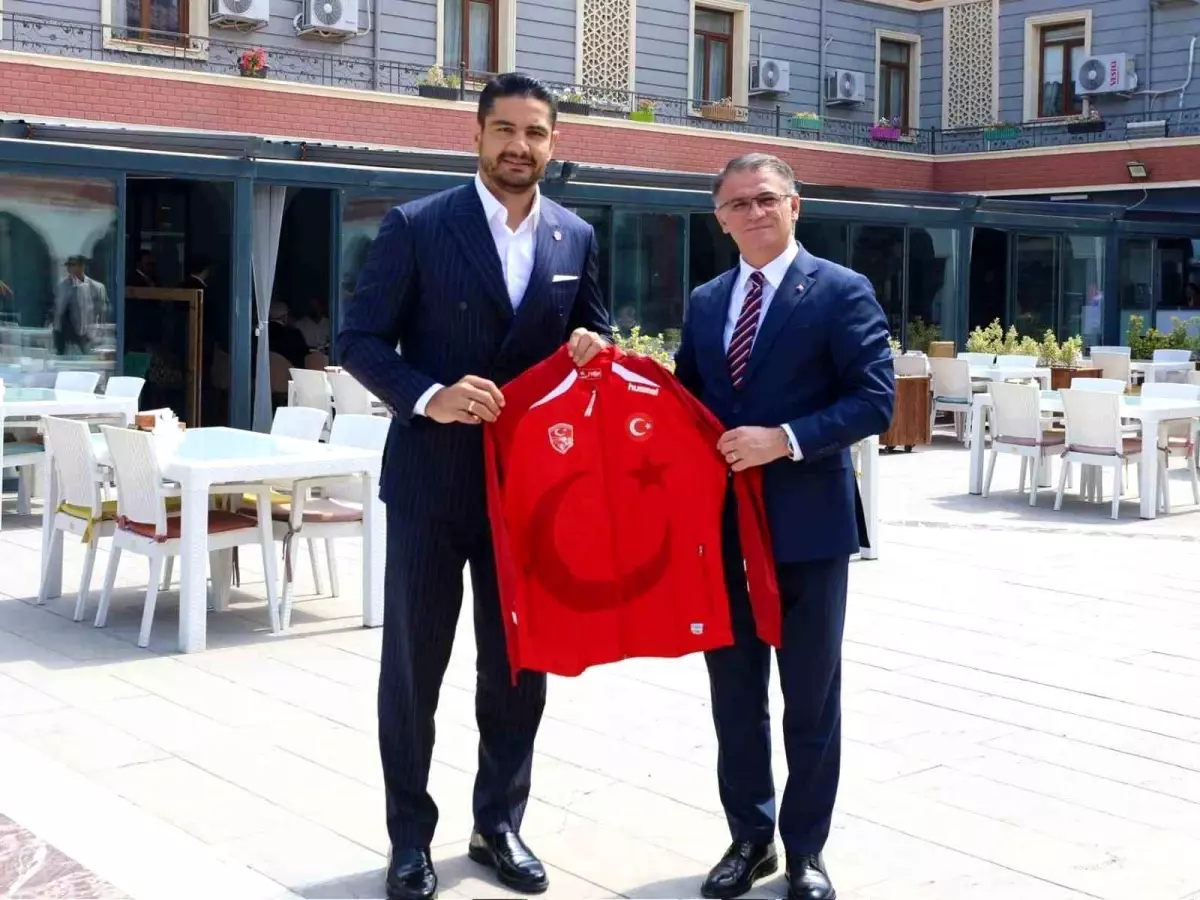 Taha Akgül'den Van'a Güreş Eğitim Merkezi Müjdesi