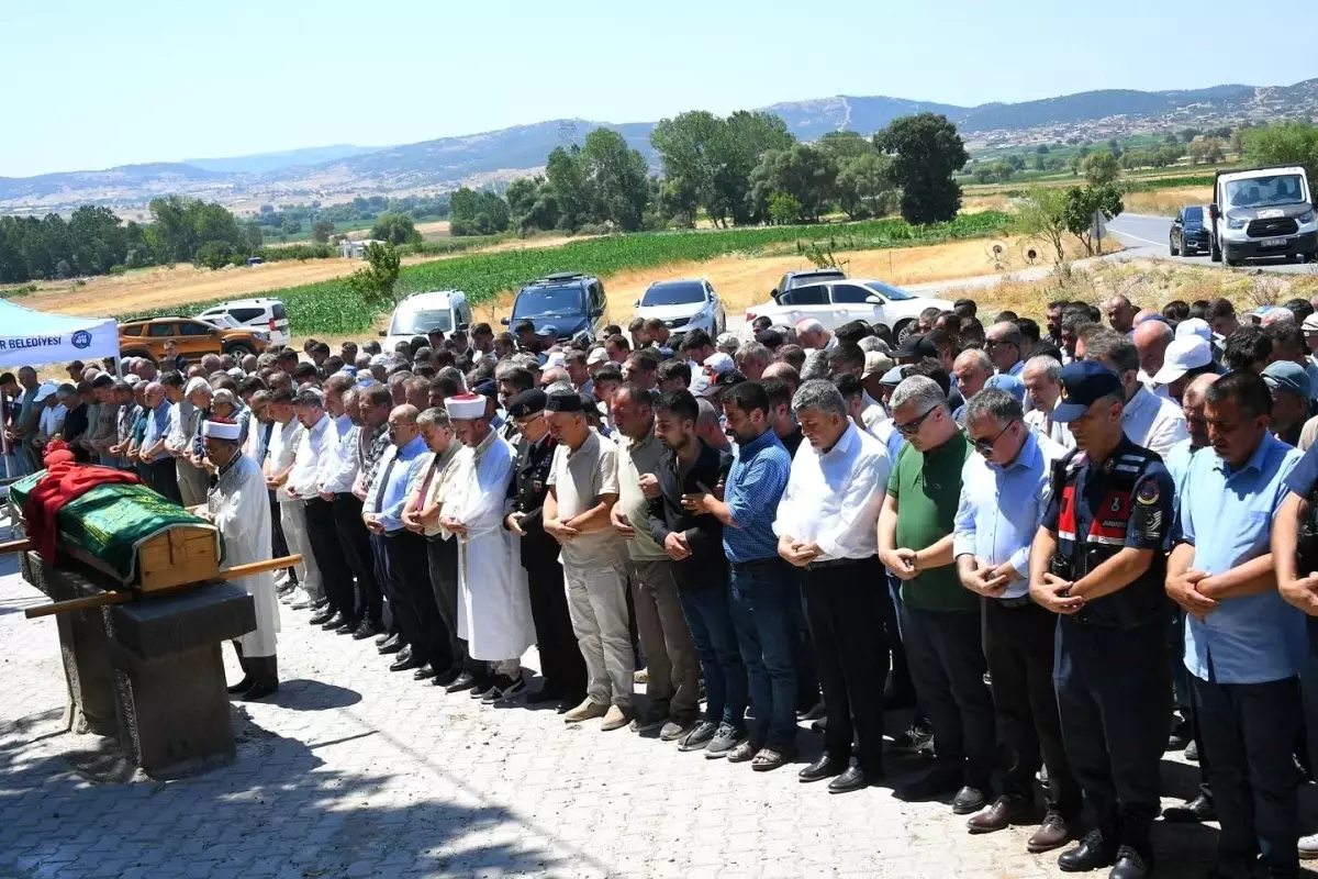 Balıkesir'de Trajik Boğulma Olayı: Vali Ustaoğlu Taziye Ziyaretinde Bulundu