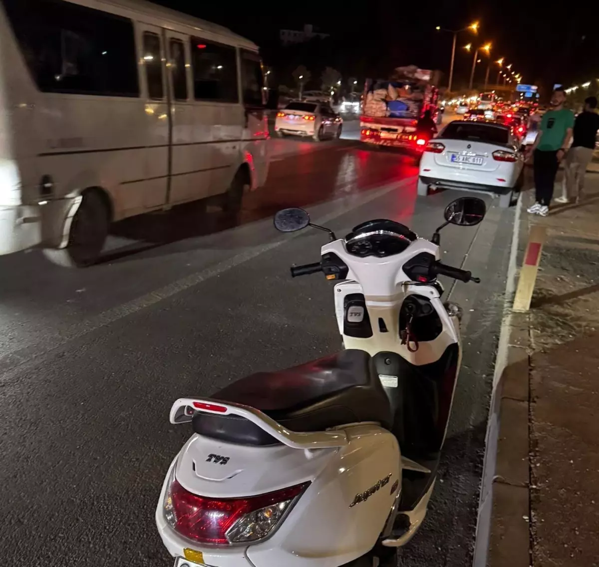 Adıyaman'da Zincirleme Trafik Kazası: 2 Yaralı