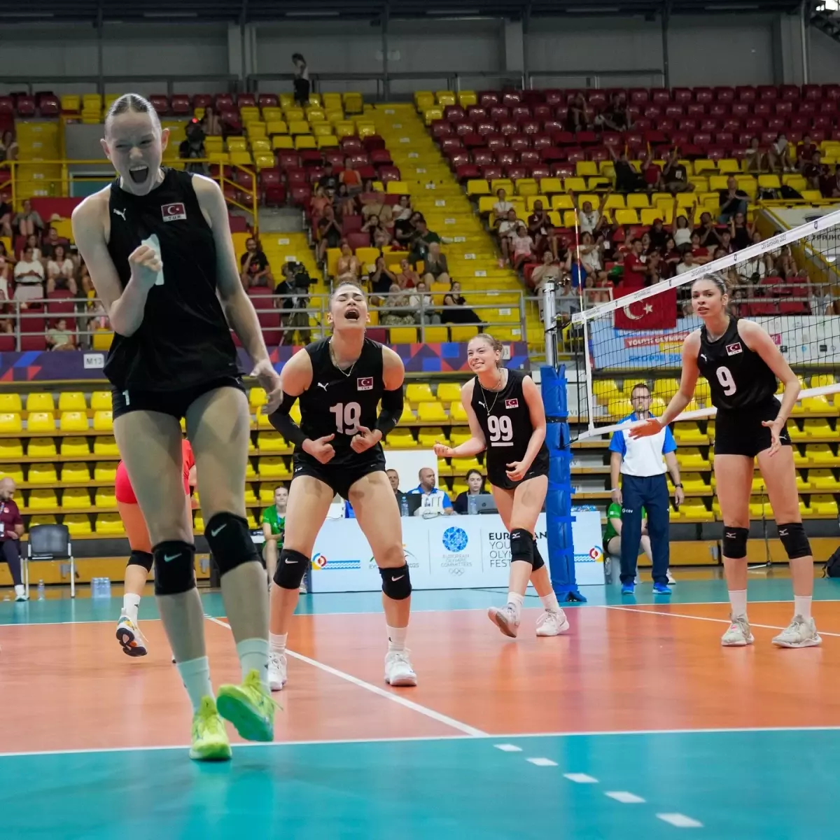 18 Yaş Altı Kız Voleybol Milli Takımı Avrupa Şampiyonu