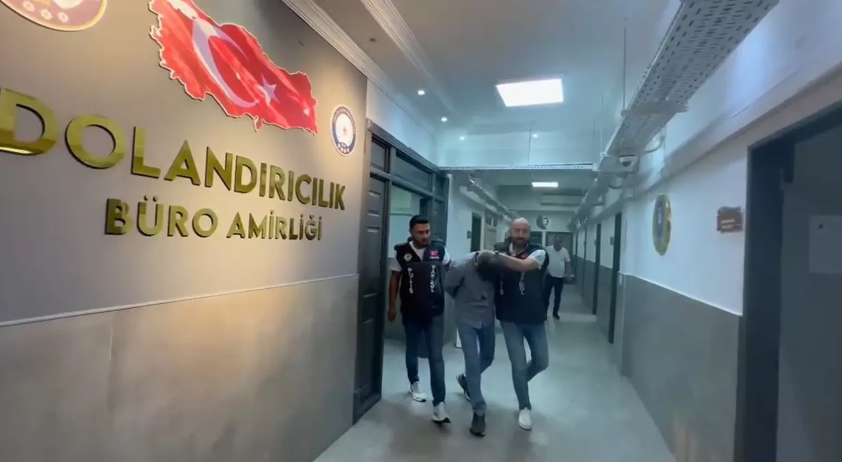 Anıtkabir Ziyaretinde Dolandırıcılık: Şüpheli Yakalandı