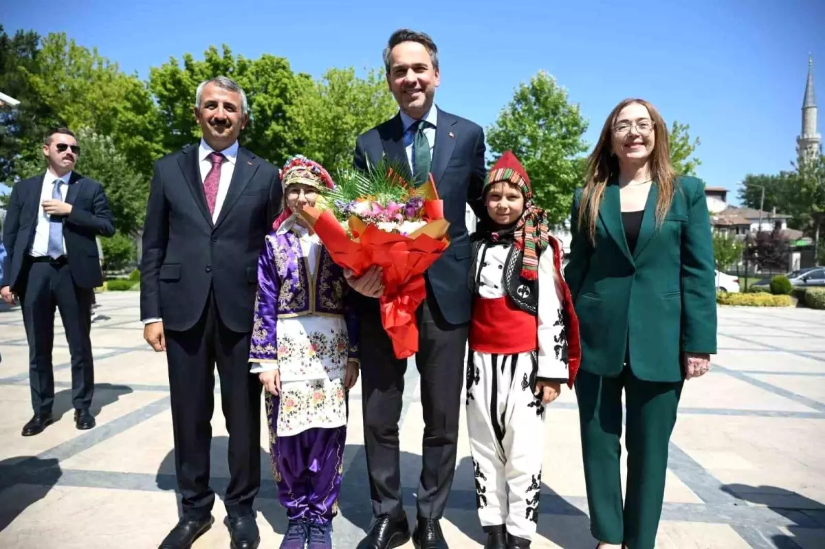 Enerji Bakanı Alparslan Bayraktar Edirne Valiliğini Ziyaret Etti