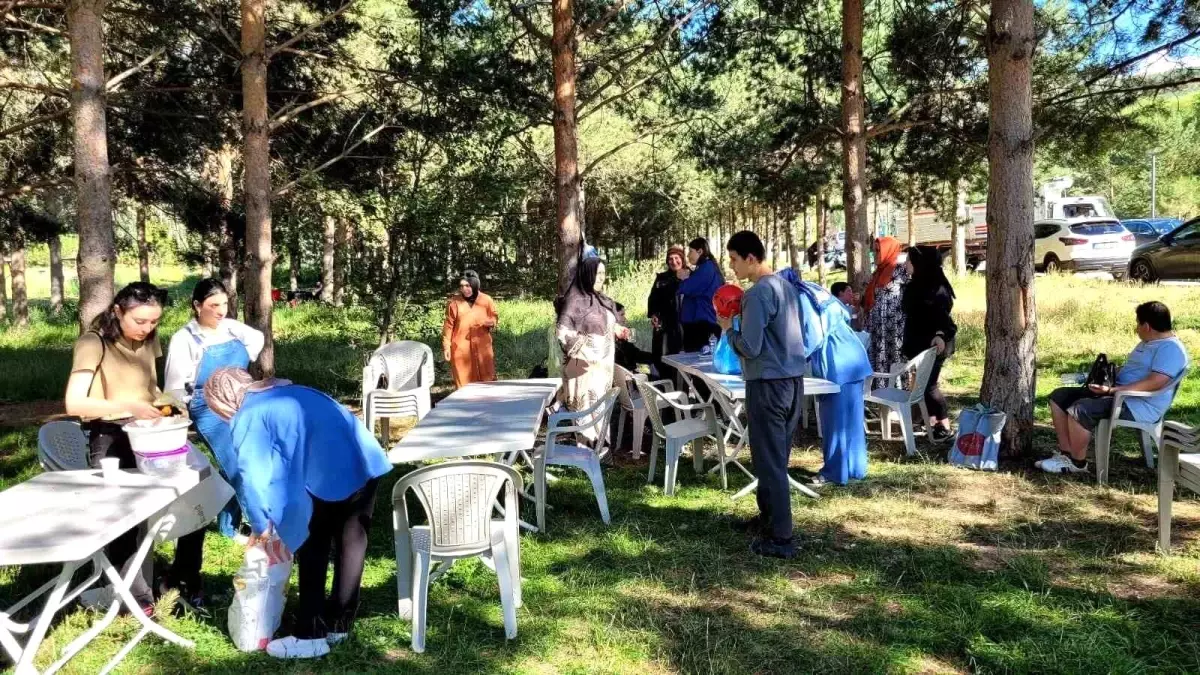 Bayburt'ta Otizmli Çocuklar ve Aileler İçin Piknik Etkinliği Düzenlendi