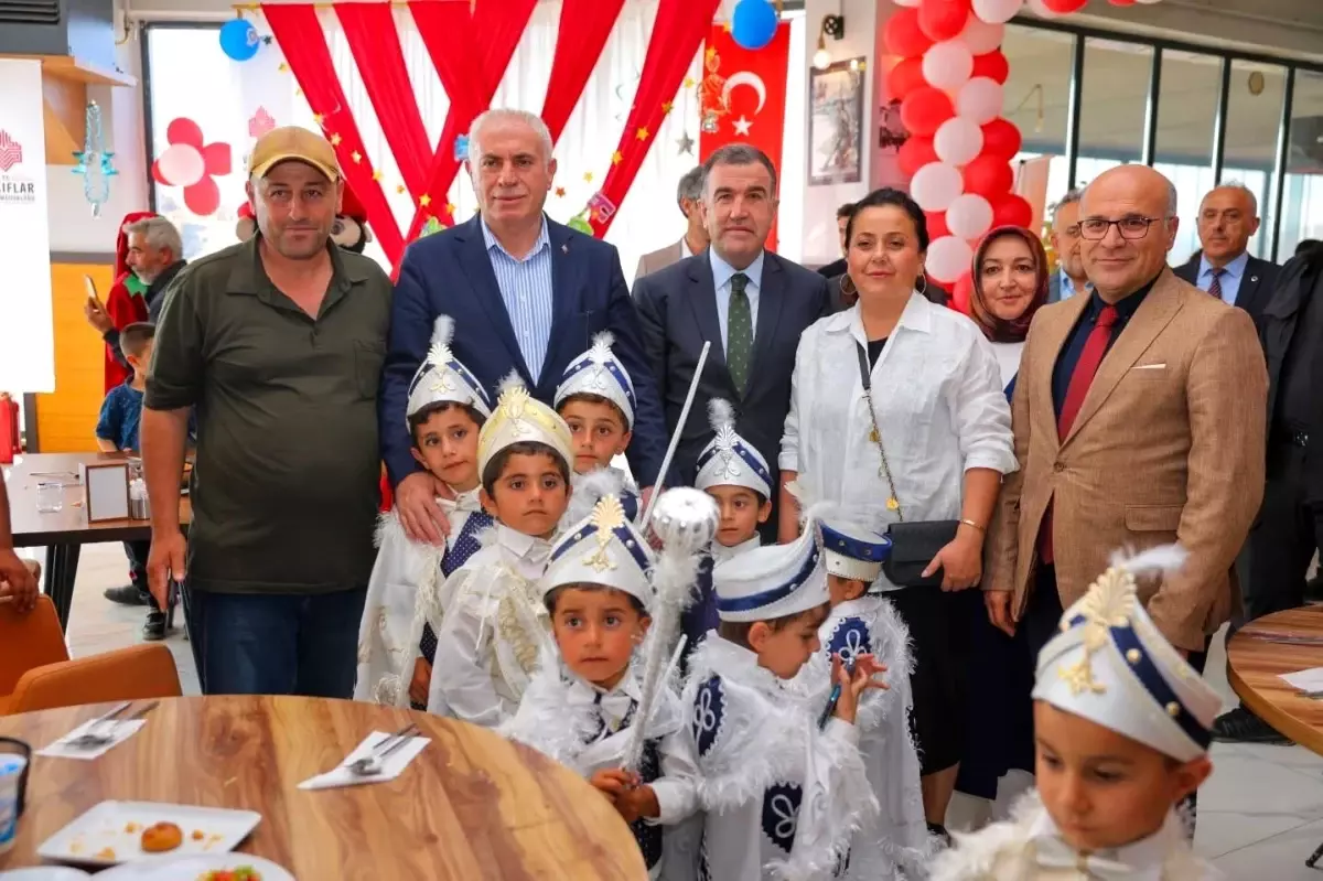 Bayburt'ta İhtiyaç Sahibi Çocuklar İçin Toplu Sünnet Töreni Düzenlendi