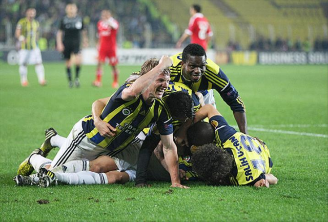 Benfica - Fenerbahçe maçı ne zaman, saat kaçta ve hangi kanalda? Benfica - Fenerbahçe maçı MUHTEMEL 11'LER KİM? Benfica - Fenerbahçe maçı ne zaman, saat kaçta ve hangi kanalda? Benfica - Fenerbahçe maçı MUHTEMEL 11'LER KİM?