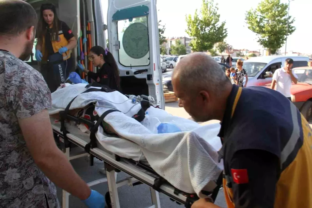 Beyşehir'de Bisikletliye Otomobil Çarpması: Ağır Yaralı