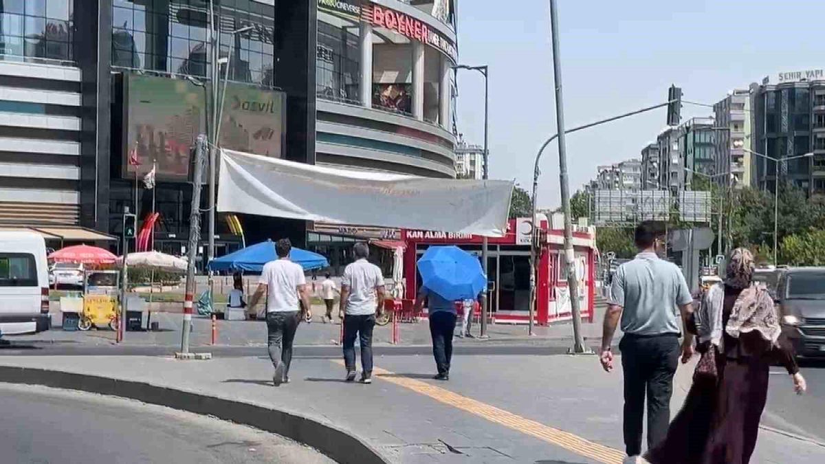 Diyarbakır'da Kavurucu Sıcaklar Vatandaşları Zorluyor