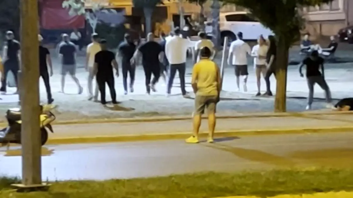Edirne'de Parkta İki Grup Arasında Kavga