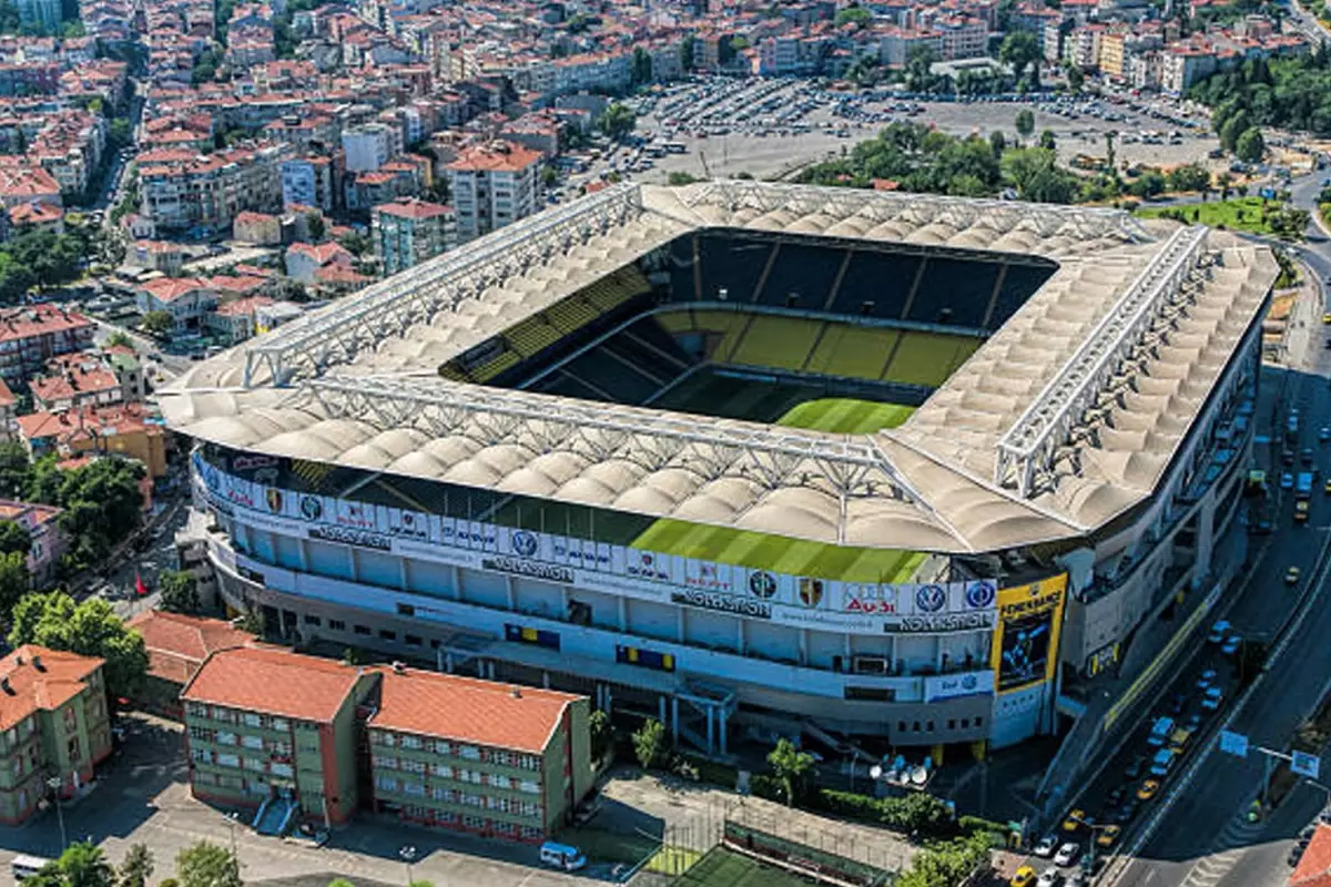 Fenerbahçe Stadı'nın adı resmen değişti