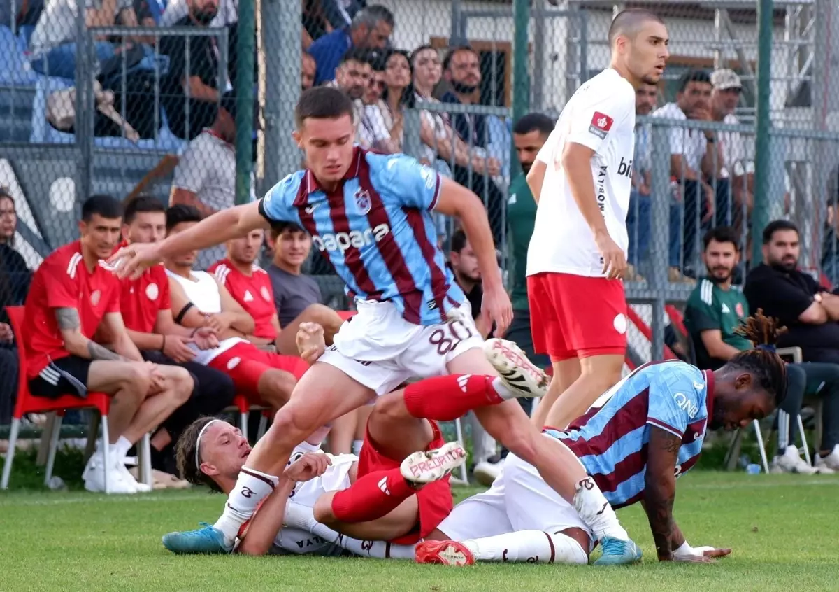 Trabzonspor, Ümraniyespor'u 3-1 ile Geçti