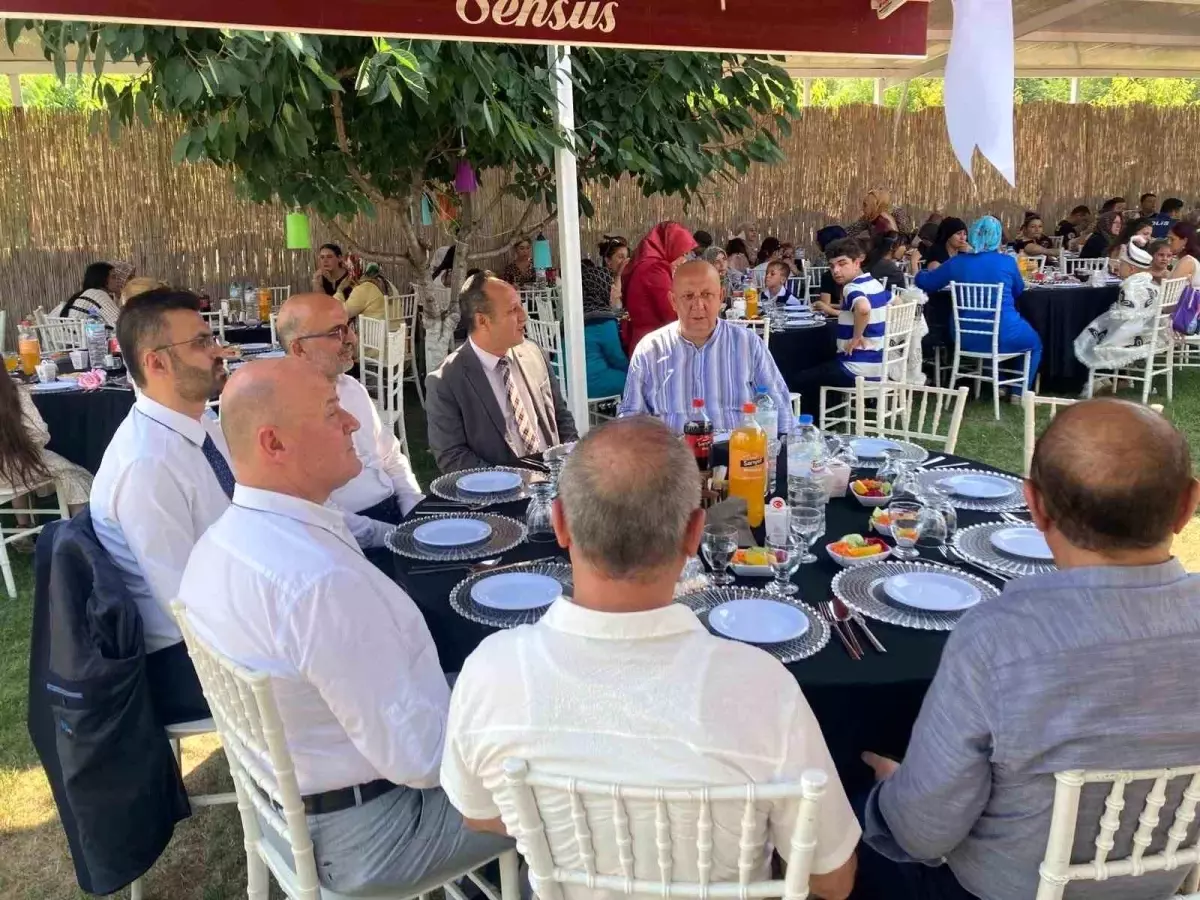 Afyonkarahisar'da İhtiyaç Sahibi Çocuklar için Toplu Sünnet Merasimi