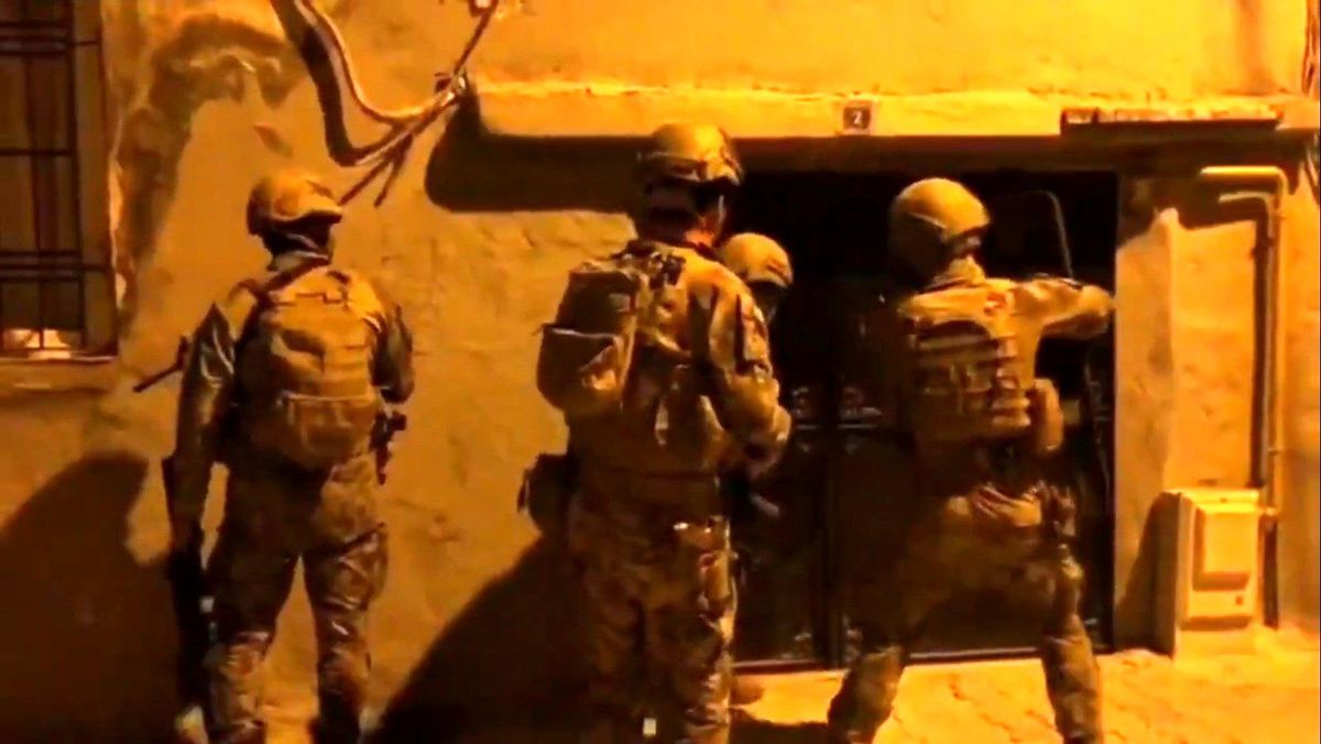 Şanlıurfa'da Uyuşturucu Operasyonu: 20 Gözaltı, 15 Tutuklama