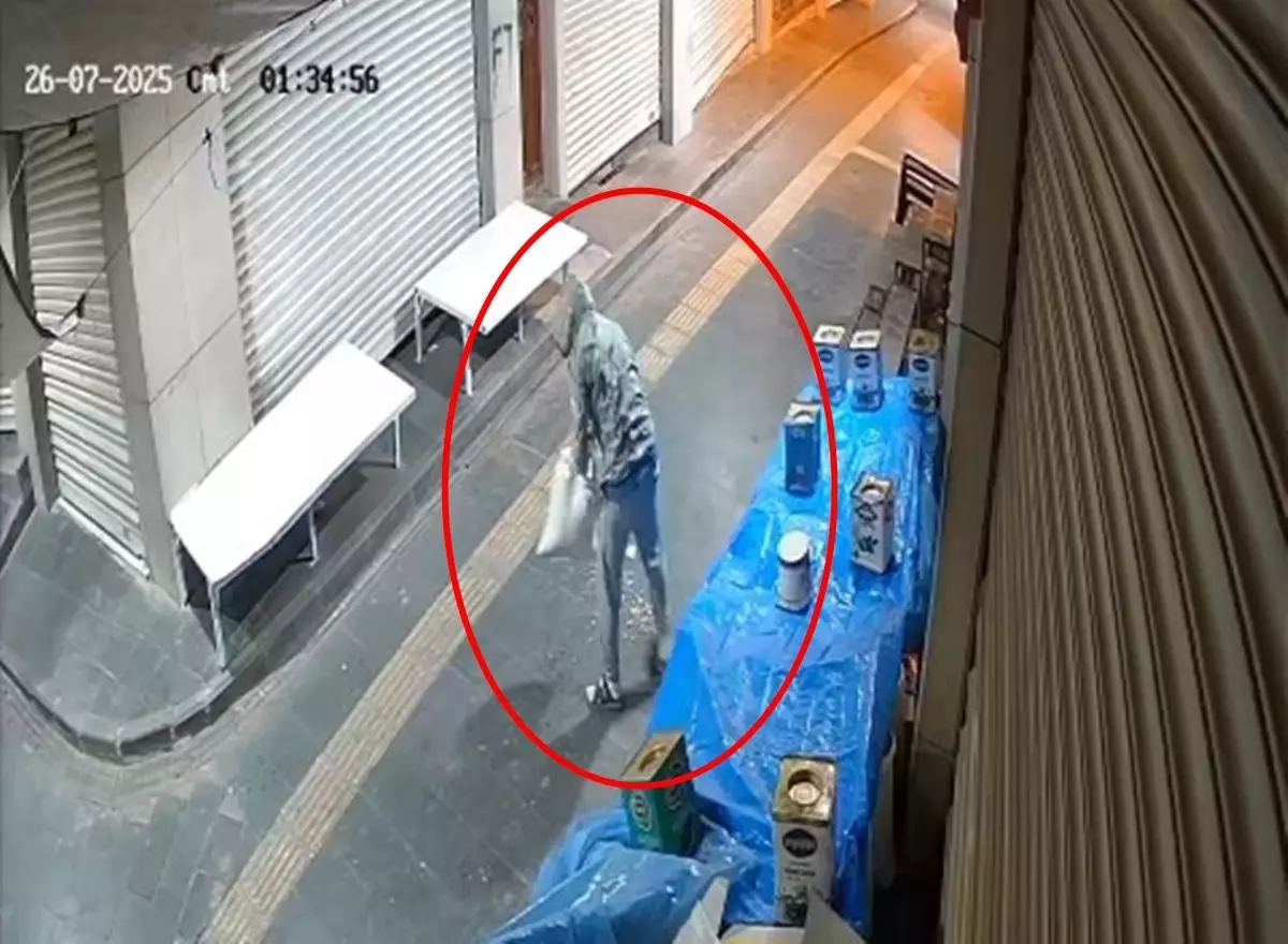 Siirt'te Kuruyemiş Dükkanından Fıstık Çuvalı Çalındı