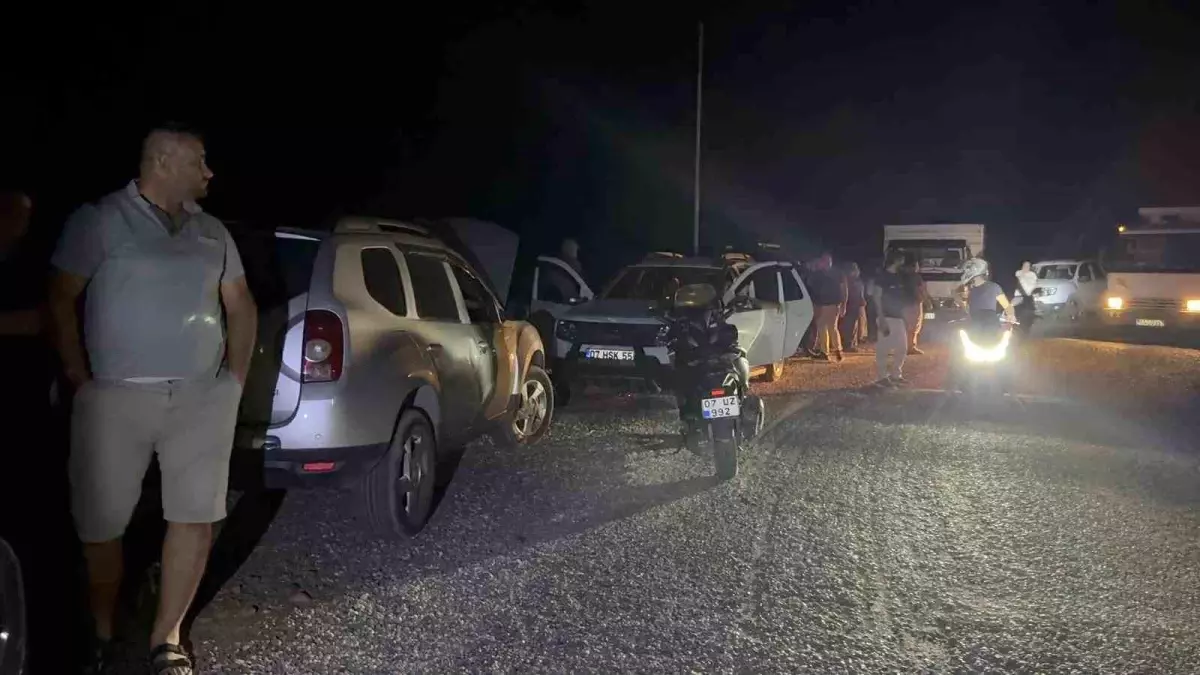 Antalya'da Orman Yangını 2. Gününde: Ekipler Yangını Kontrol Altına Almaya Çalışıyor