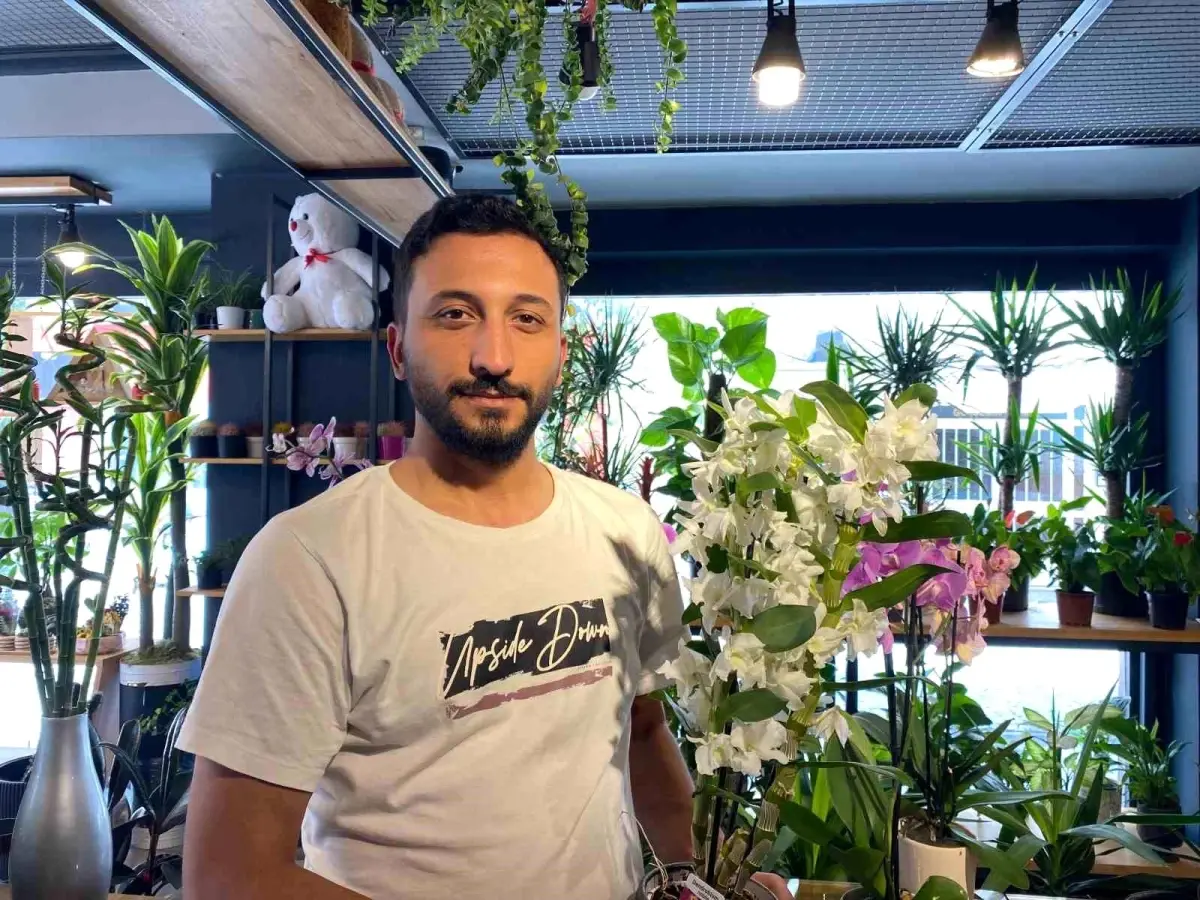Eskişehirli Çiçekçi Yaz Aylarında Bitki Bakımı Hakkında Bilgiler Verdi