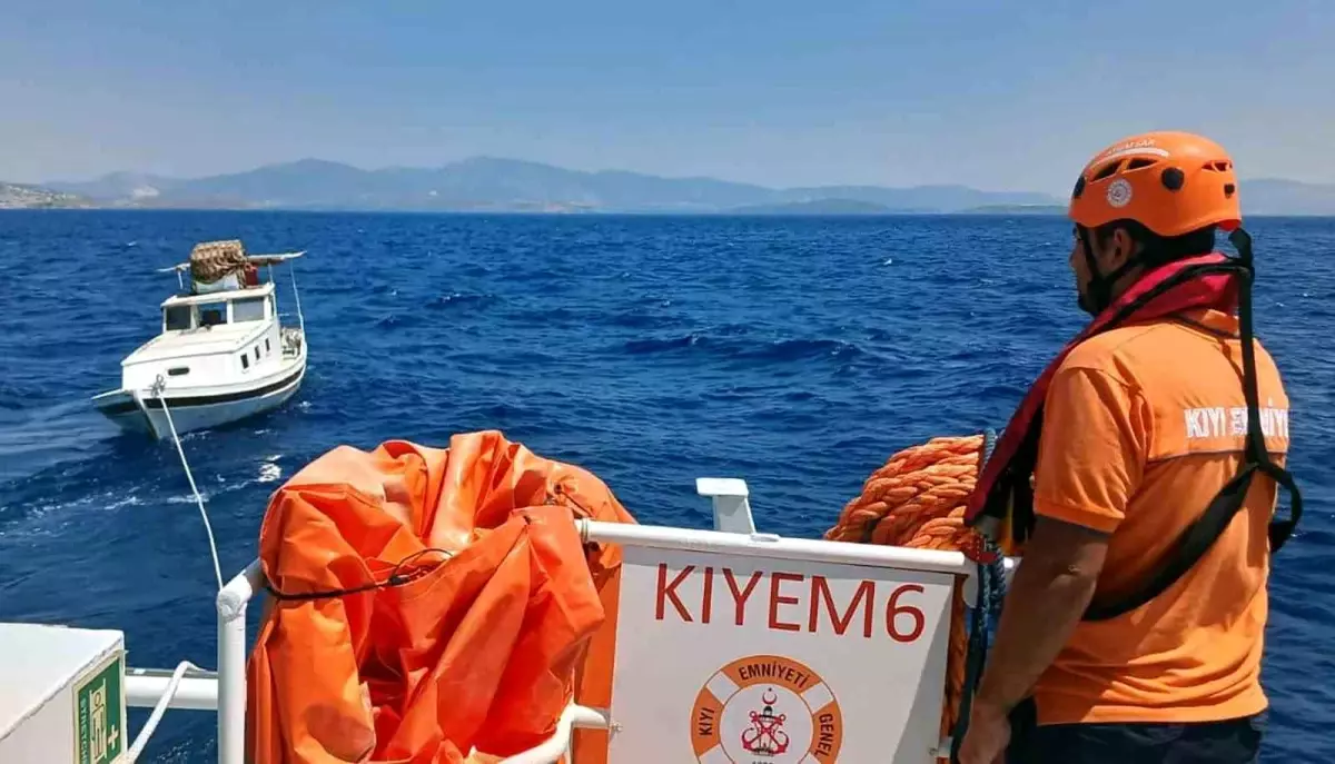 Bodrum Açıklarında Arızalanan Tekne Kurtarıldı
